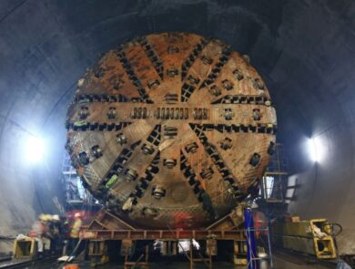 Boormachine in een tunnel